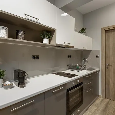 Appartement Sts Eight 5.2 *